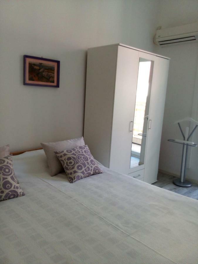 Apartment In Center